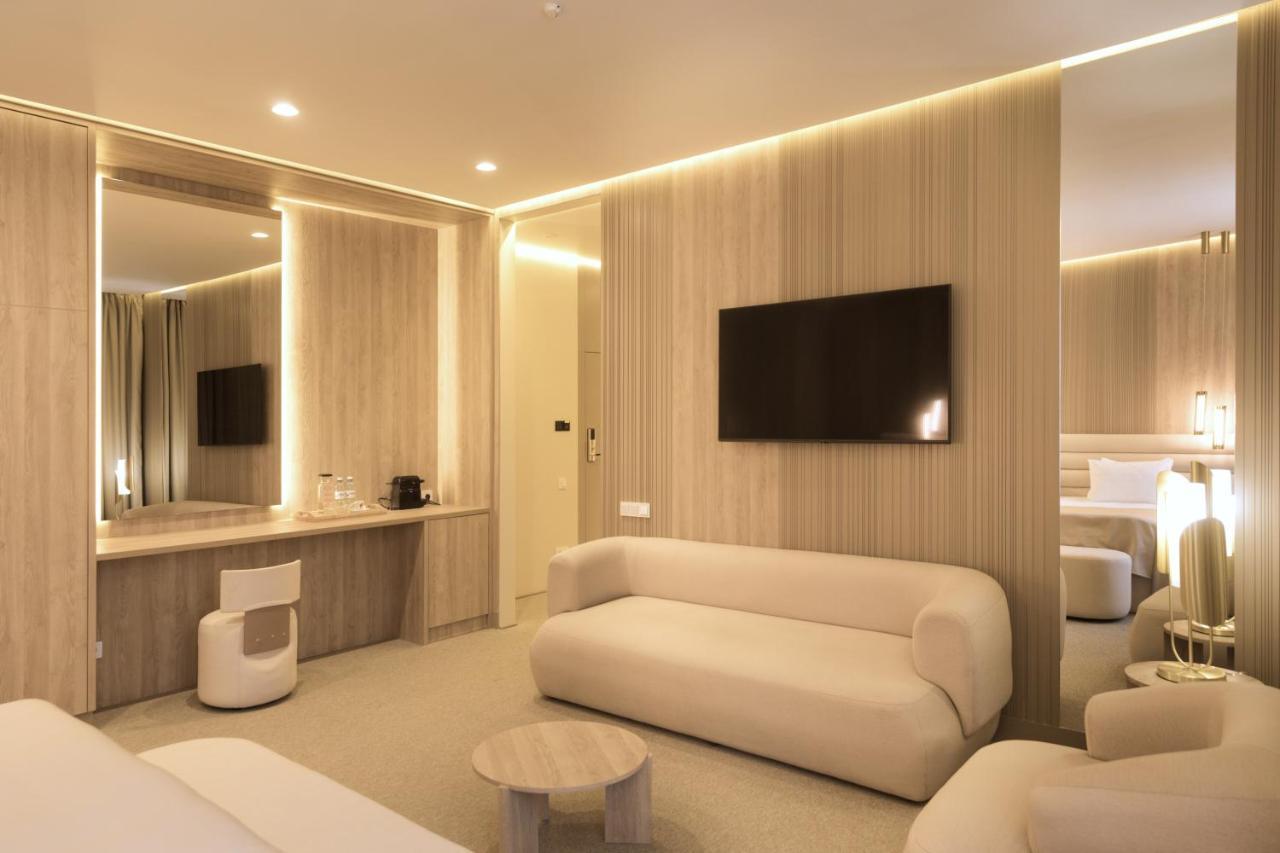 Amsterdam Hotel Aktobé Extérieur photo