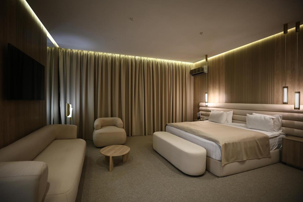 Amsterdam Hotel Aktobé Extérieur photo